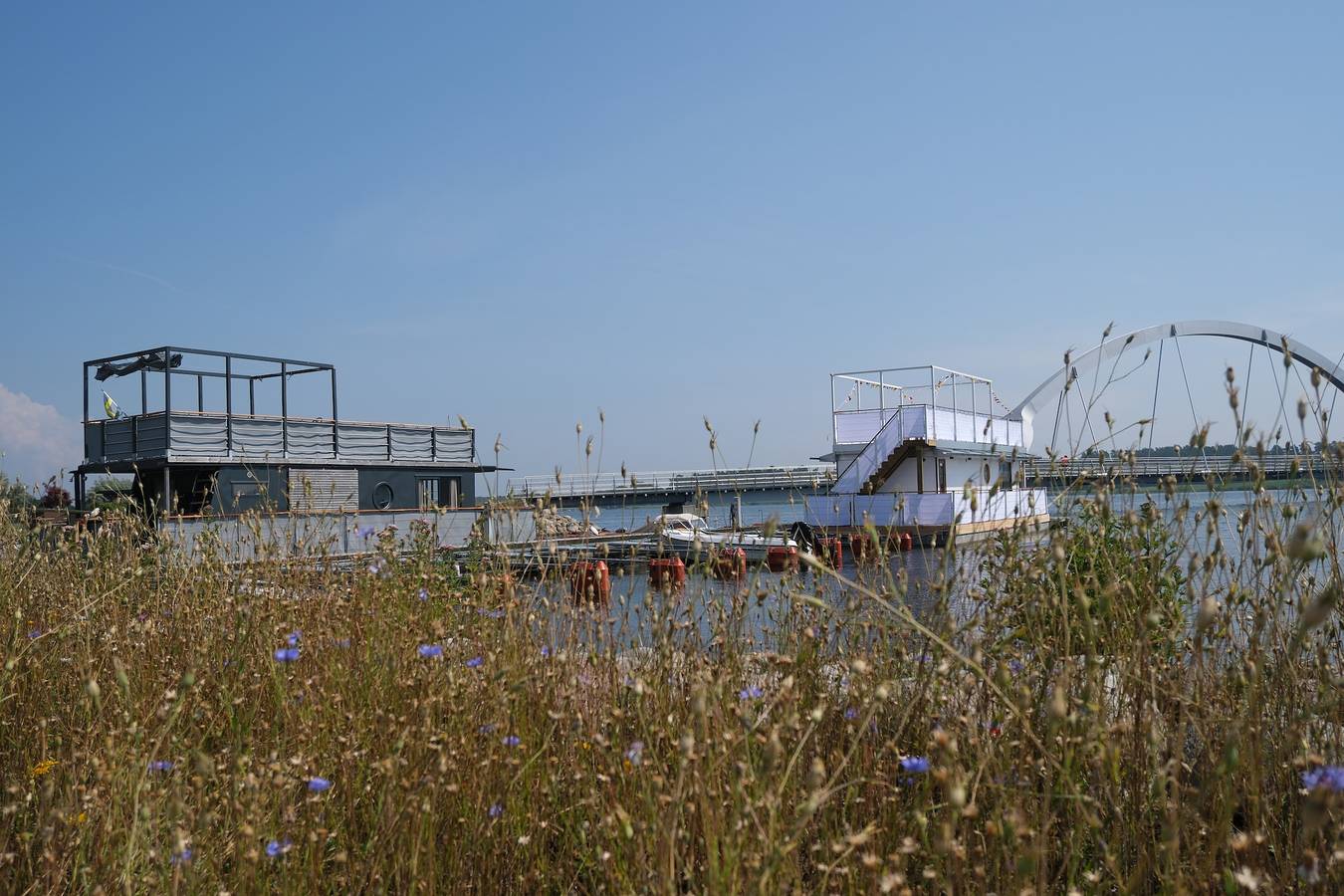 Unique floating retreat Sleeps 4 in Sölvesborg, Sölvesborg und Umgebung