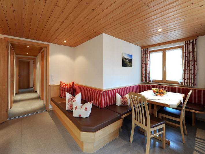 Ferienwohnung für 5 Personen, mit Pool und Sauna sowie Terrasse in Damüls - 4