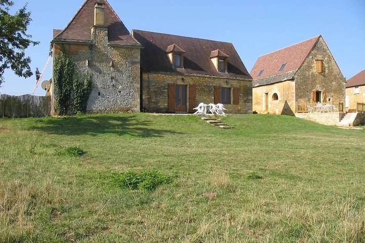 Location de vacances pour 6 personnes, avec terrasse, animaux acceptés à Saint-Geniès