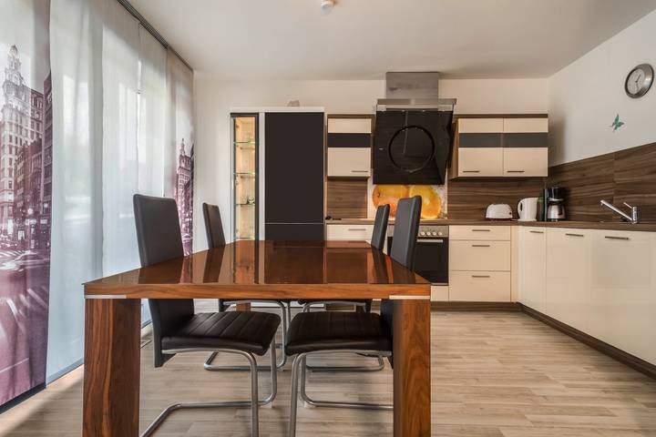Appartement entier, Appartement familial 6 près des rives du lac de Constance avec terrasse et Wi-Fi in Meersburg, Region Bodensee-Oberschwaben