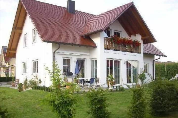 Ferienwohnung für 5 Personen, mit Garten in Burtenbach