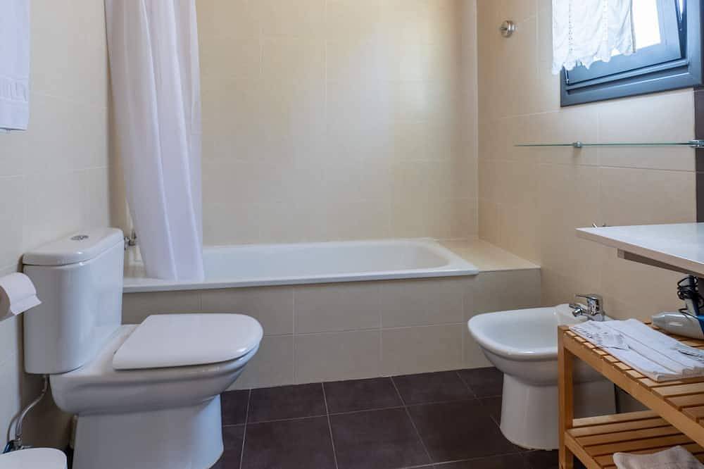 Ganze Wohnung, Estudio. Marea baja in Villaviciosa, Costa Verde (Spanien)