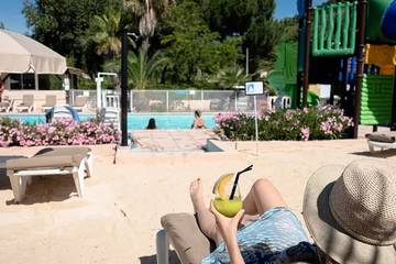 Camping pour 4 Personnes dans Auribeau-sur-Siagne, Région de Cannes, Photo 2