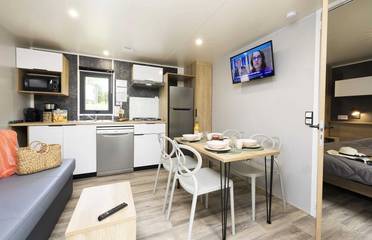 Camping pour 4 Personnes dans Lamothe-Fénelon, Lot, Photo 2