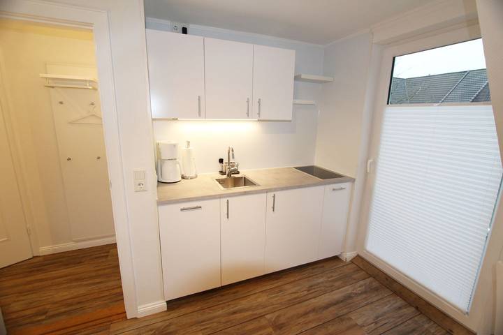 Ferienwohnung für 2 Personen, mit Balkon in Wenningstedt - 4