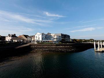 Hôtel pour 2 personnes, avec terrasse et vue, animaux acceptés dans Office De Tourisme De Barneville Carteret