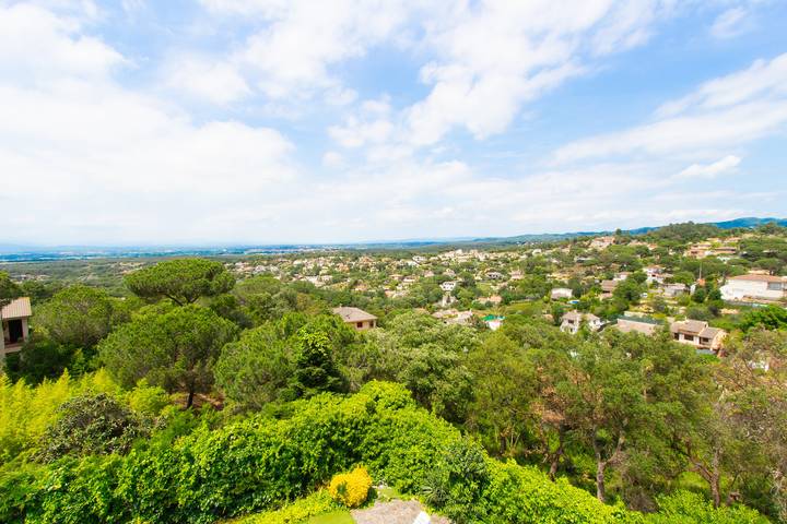 Casa rural para 12 personas, con jardín, Familias con niños en Massanet de la Selva - 4