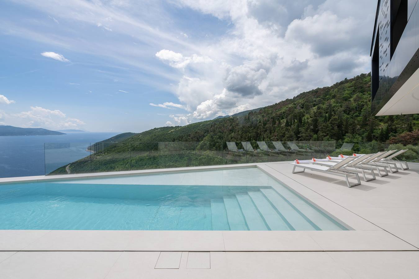 Luxusvilla Oceanic Abstraction mit Pool in Mošćenice, Moscenicka Draga