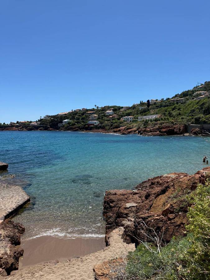 Gîte pour 2 personnes, avec Terrasse et Vue dans Plage d'Anthéor - 2