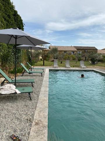 Gîte pour 13 personnes, avec jardin et piscine à Bouchet