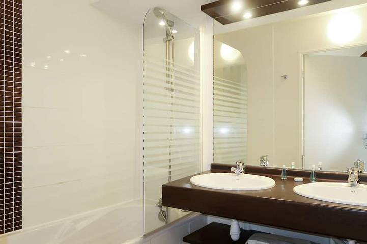 Gîte pour 6 personnes, avec piscine ainsi que sauna et balcon, animaux acceptés dans Golf Club des Sables d'Or - 4
