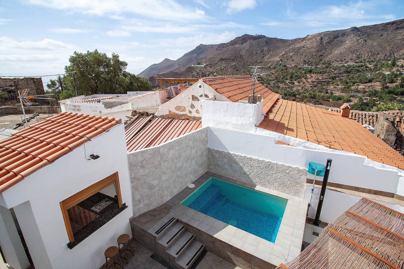 Casa de vacaciones 'Casa Celestina' con vistas a la montaña, Wi-Fi y aire acondicionado in Temisas, Agüimes