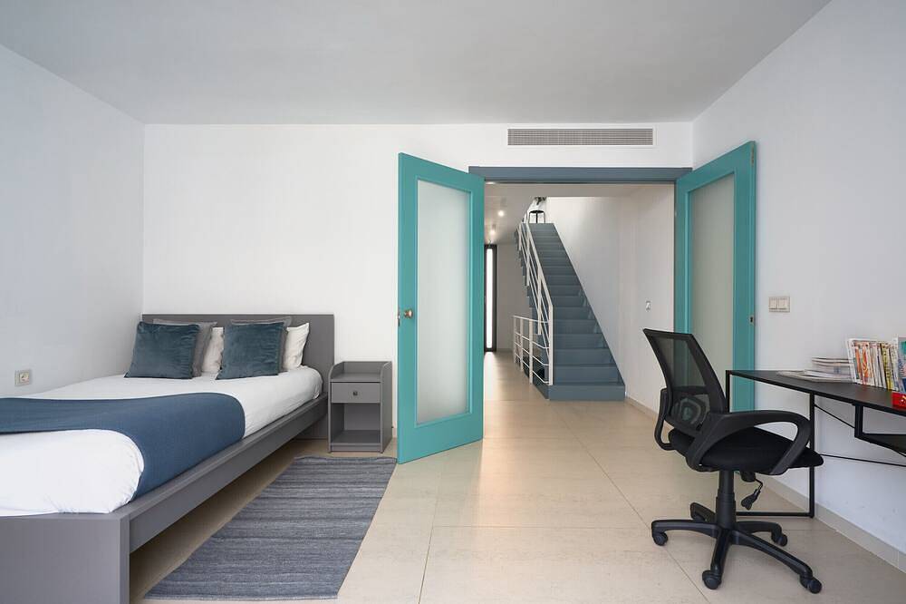 Modernes und elegantes Haus mit Schwimmbad und Privatparkplatz. in Central Seville, Sevilla