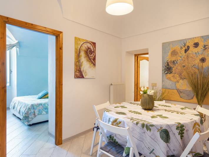 Ferienhaus für 6 Personen, mit Balkon und Terrasse sowie Garten und Ausblick in Cipressa - 3
