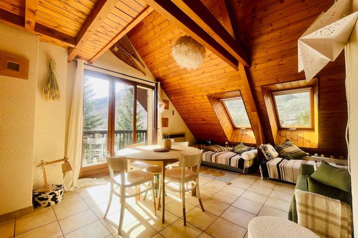 Apartamento entero, Ski nest with large balcony in La Salle les Alpes, Serre Chevalier