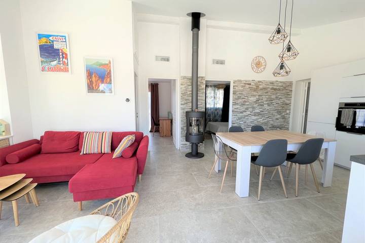 Location de vacances pour 6 personnes, avec jardin, adapté aux familles dans Plage De L Ovu Santu - 2