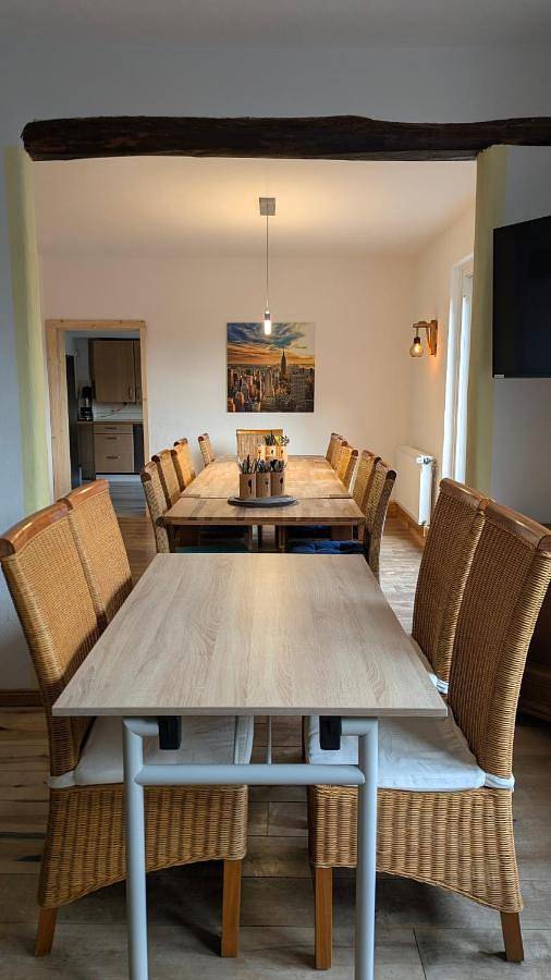 Ferienhaus für 20 Personen, mit Terrasse und Garten sowie Sauna und Ausblick in Rinteln - 4