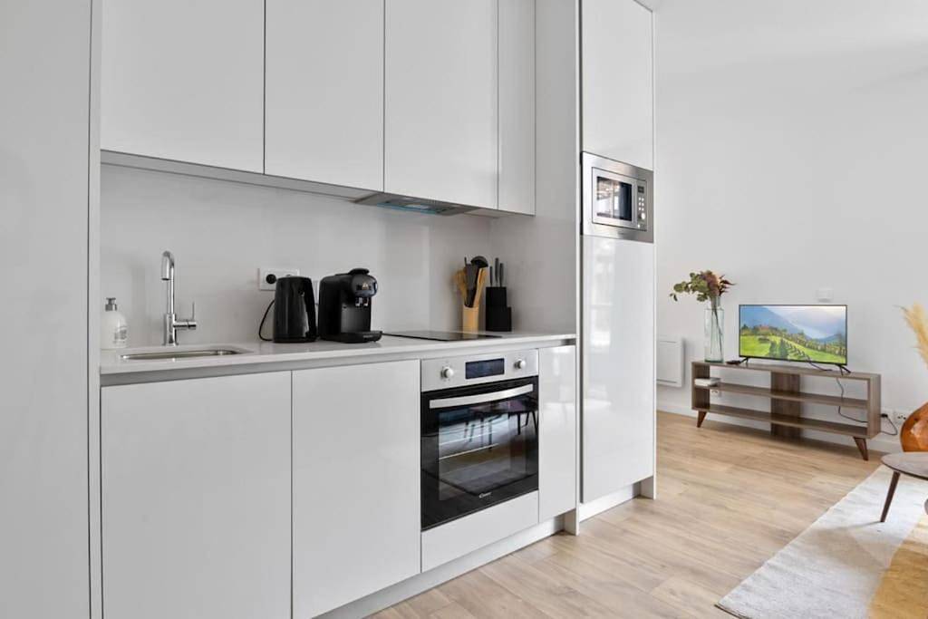Appartement entier, Appartement Chaville - Parking - Proche Paris in Chaville, Hauts-de-Seine
