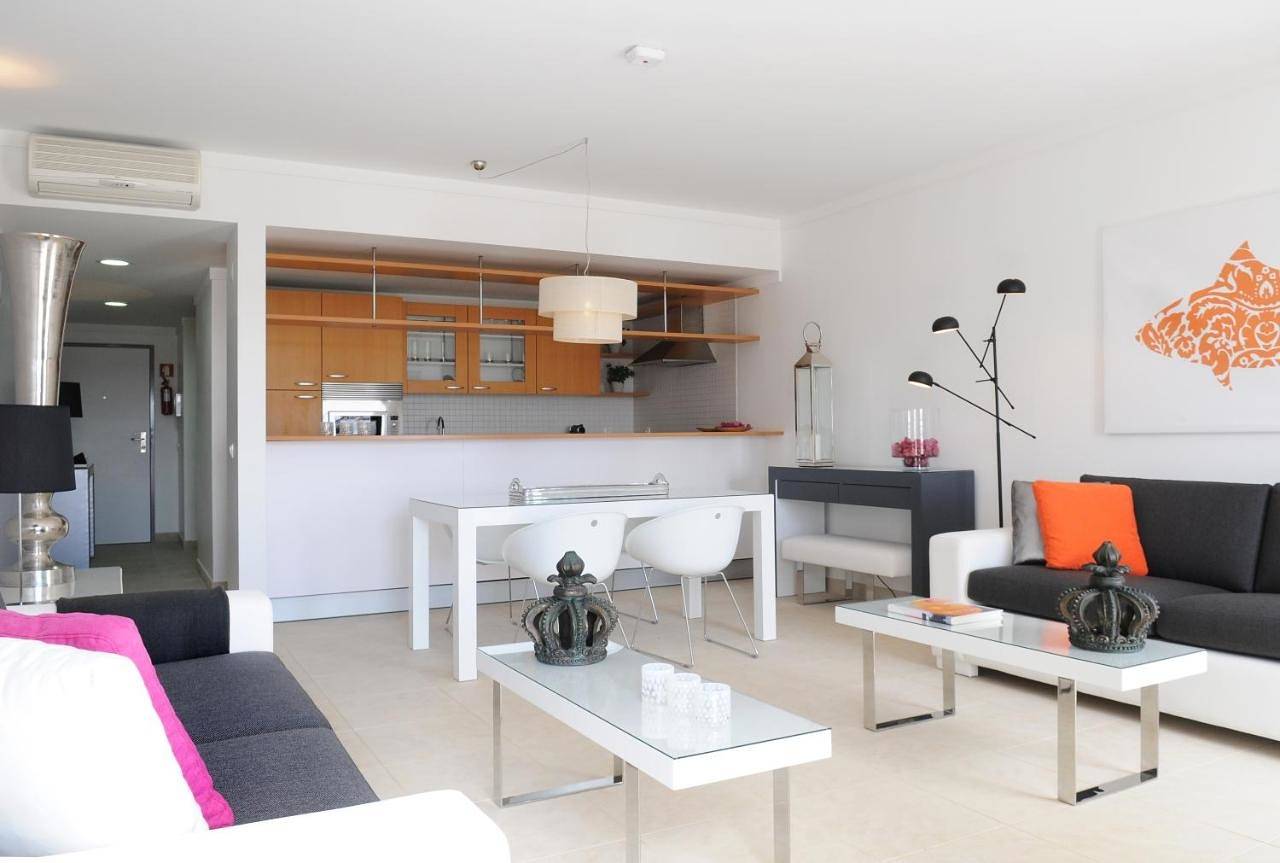 Apartamento inteiro, Apartamento de férias para 2 pessoas com jardim in Praia da Rocha, Portimão