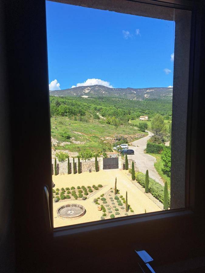 Chambre d’hôte pour 2 personnes, avec jardin et vue ainsi que piscine et terrasse dans la Drôme - 3