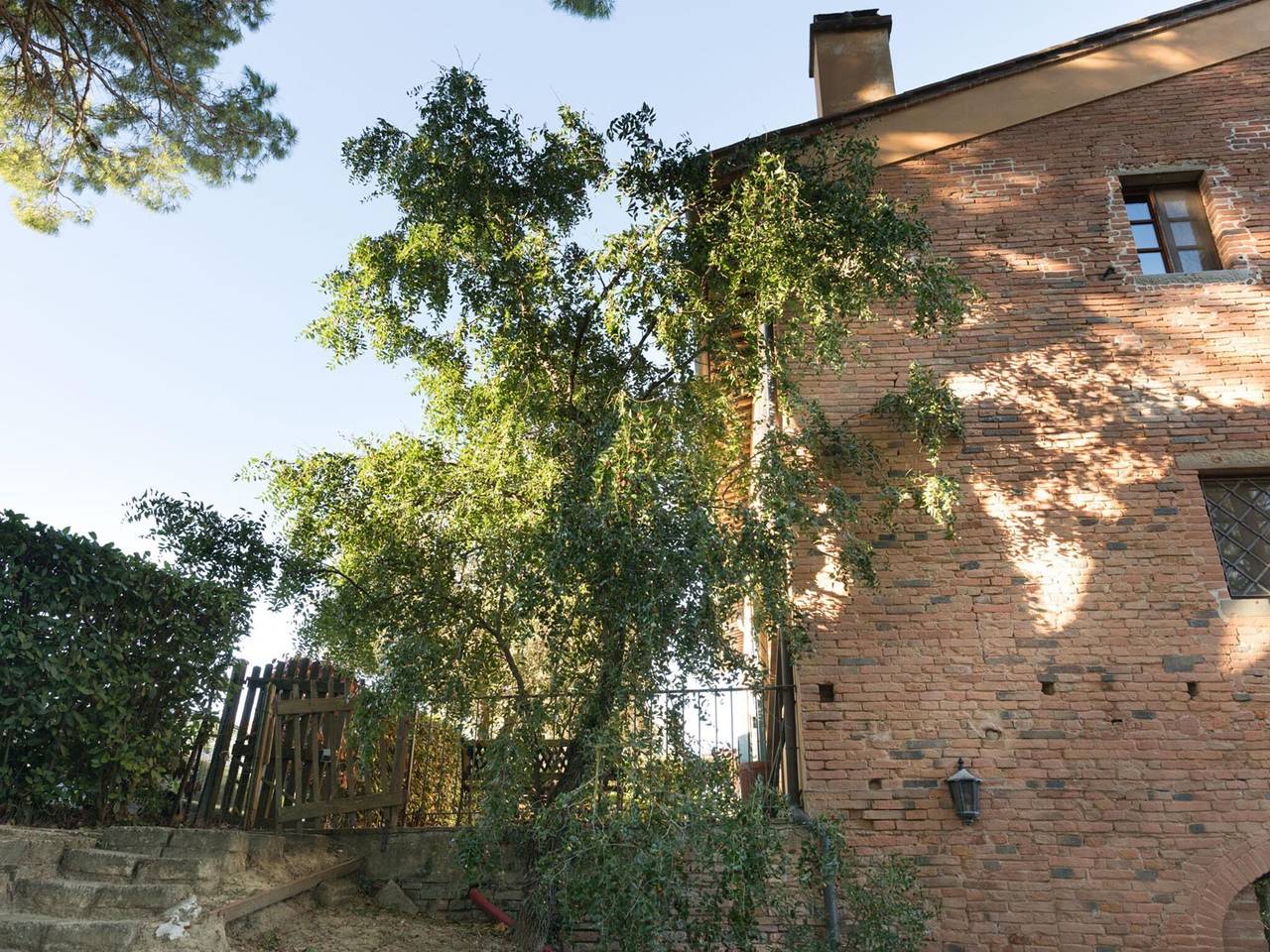 Cascina in Toscana con piscina vicino Montecastello in Pontedera, Pisa e dintorni