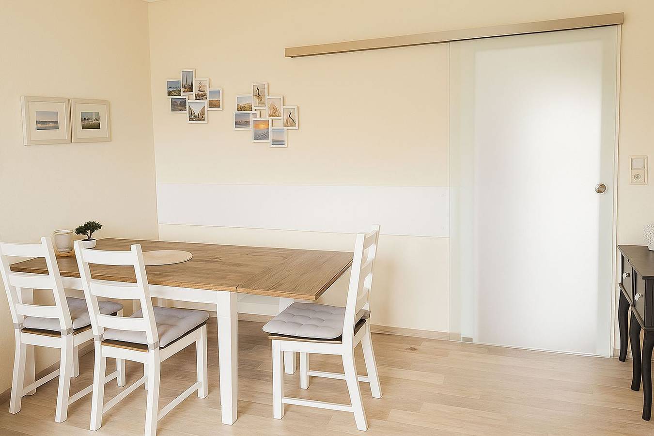 Ganze Wohnung, Ferienhaus Oldeoogweg in Schillig: Strandnah, Garten & Hund willkommen in Schillig Strand, Wangerland