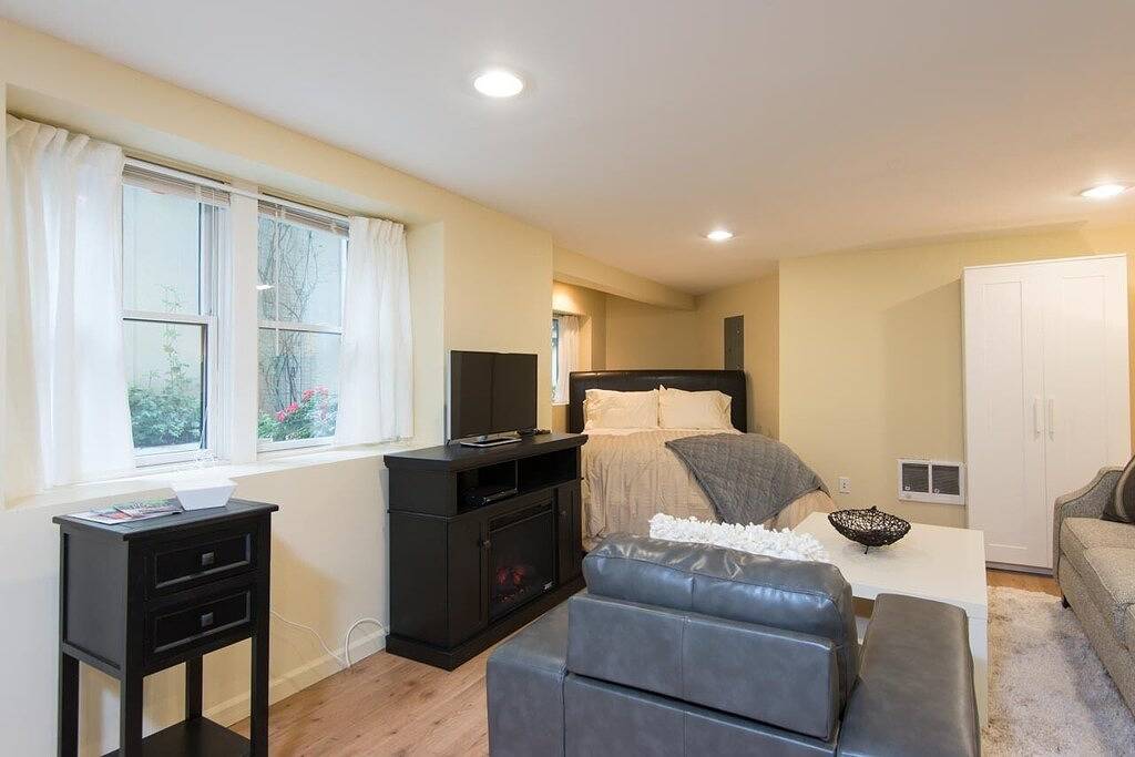 Ganze Wohnung, Spaß im Nw-Viertel, kostenlose Parkplätze! Nob Hill! Voll ausgestattet! in Portland, Multnomah County