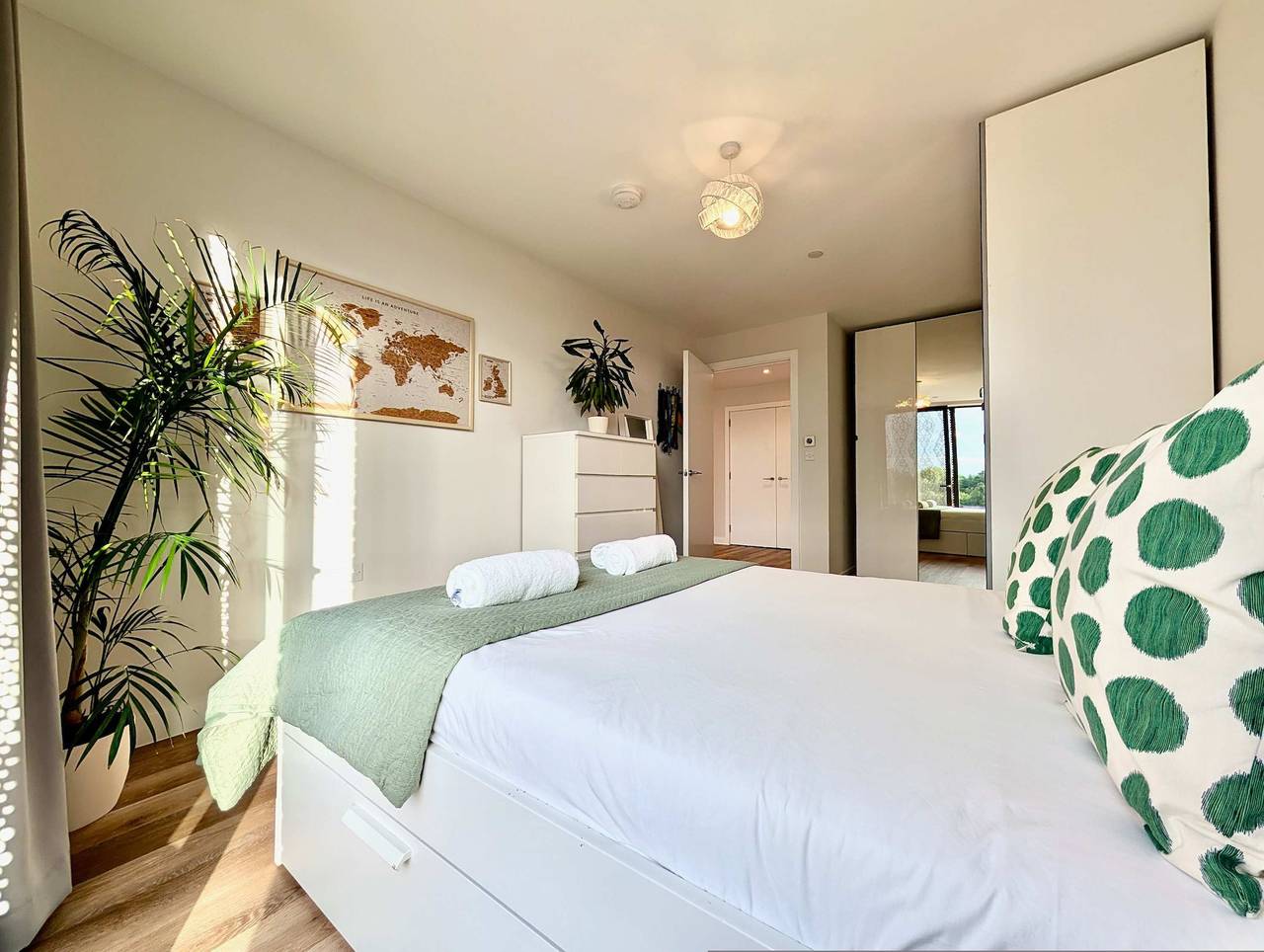 Apartamento entero, Amazing Flat with Free Parking and Balcony in Woking, Surrey