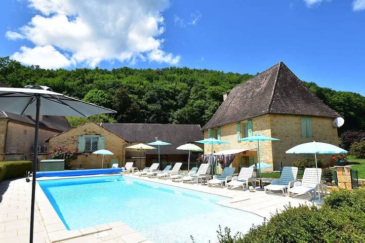 Location de vacances pour 6 personnes, avec terrasse ainsi que piscine et jardin à Saint-Vincent-le-Paluel
