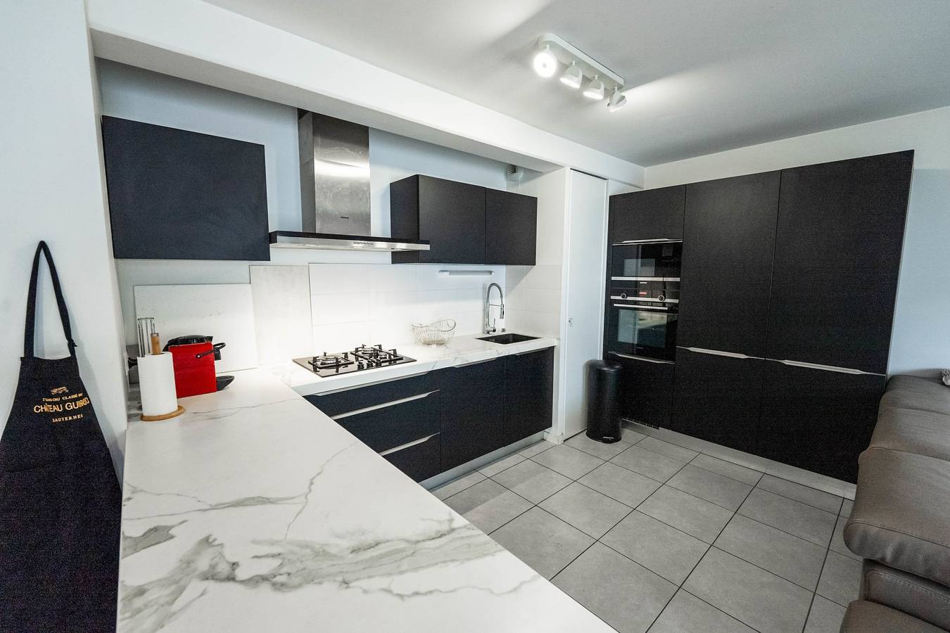 Entire apartment, Spacious apartment in Talence in Talence, Bordeaux region