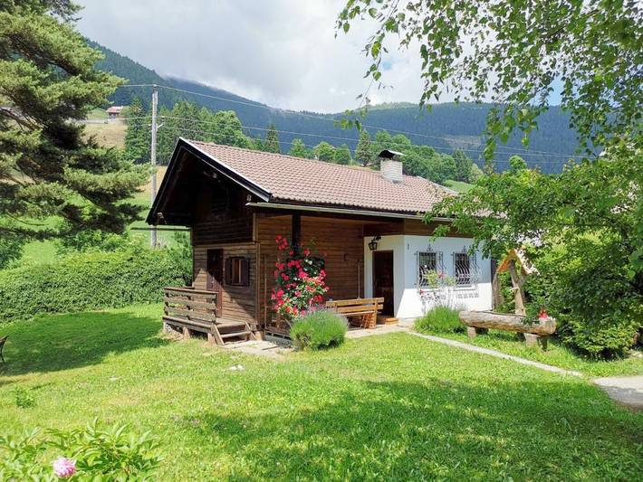 Ferienwohnung für 4 Personen, mit Balkon und Terrasse sowie Garten und Ausblick in Fresach