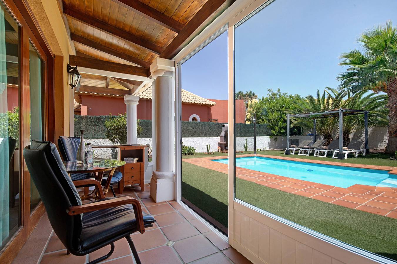 Villa de vacances 'Villa Brisamar19' avec vue sur les montagnes, piscine privée et Wi-Fi. in Oasis Tamarindo, La Oliva