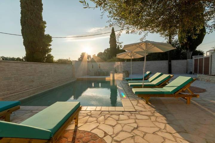 Chambre d’hôte pour 7 personnes, avec vue ainsi que piscine et jardin, animaux acceptés à Corfou - 3