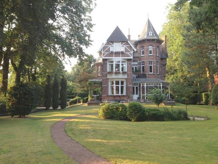 Alojamiento y desayuno para 3 personas, con vistas y jardín en Gante