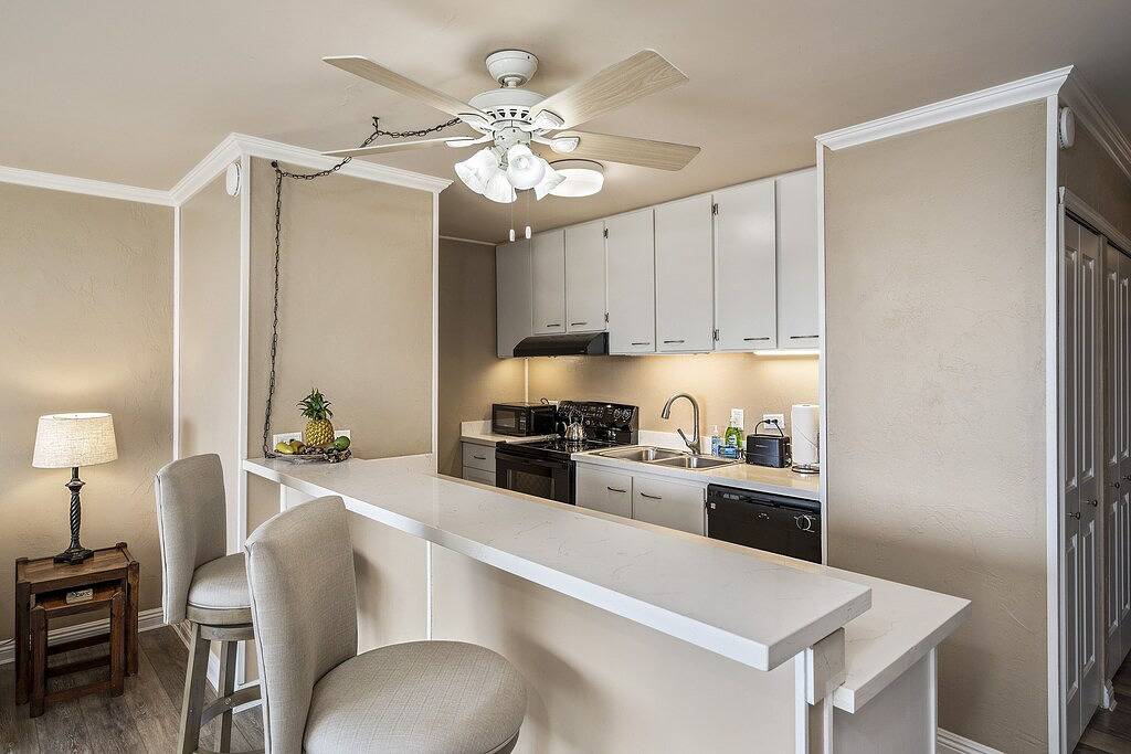 Ganze Wohnung, Kalani Kai#104 1st Floor, Remodeled Unit in Heart of Kona Town! Best location in Kailua-Kona, South Kona