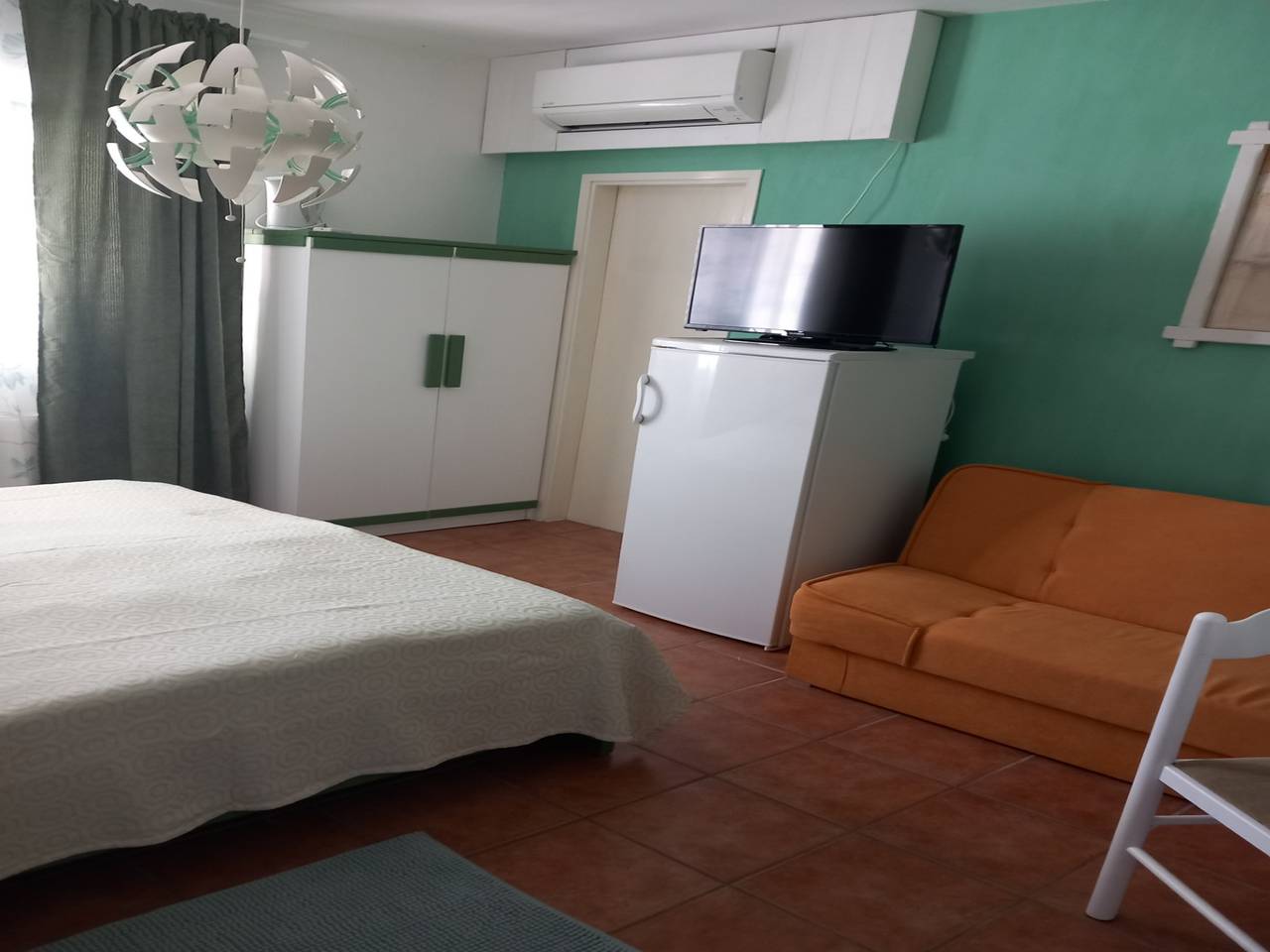 Albergo a gestione familiare per 3 persone con vista oceano in Supetarska Draga, Rab