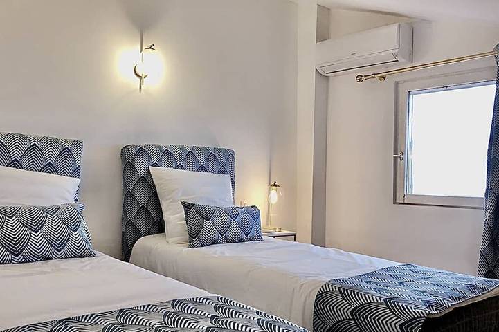 Entire apartment, Historic heart, beautiful renovated air-conditioned apartment. in Aix-en-Provence, Aix-en-Provence region