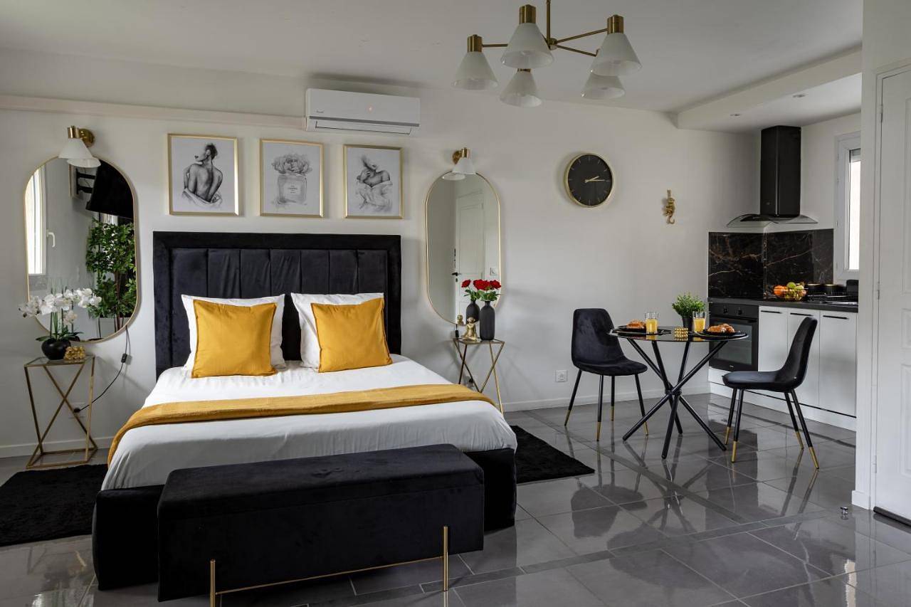 Appartement entier, Evasion romantique avec jacuzzi in Savigny-le-Temple, Seine-et-Marne