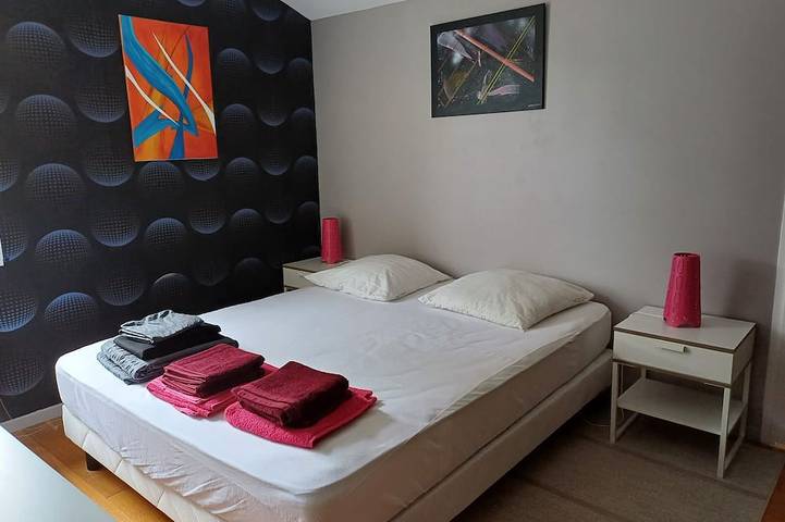 Charming Basque house with a hot tub, near the ocean in Saint-Jean-de-Luz, Bayonne region