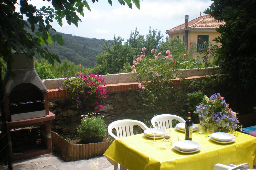 Casa Margherita, gemütliches Haus im antiken Dorf, ruhig gelegen in Vasia, Riviera di Ponente