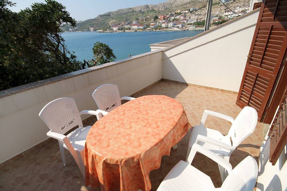 Ganze Wohnung, 1-Zimmer-Ferienwohnung am Strand Metajna (Pag in Metajna, Pag