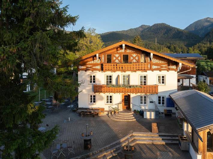 Hotel für 2 Personen, mit Terrasse und Garten sowie Sauna und Ausblick am Walchensee