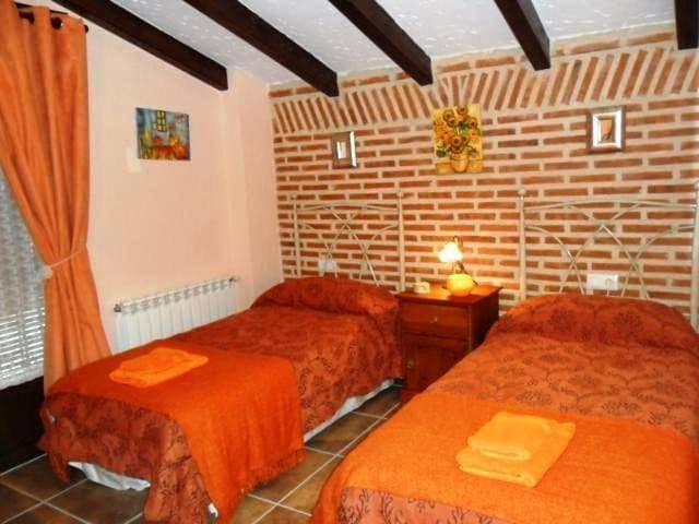 Casa de vacaciones para 8 personas, con Balcón y Terraza además de Jardín y Piscina en la Sierra de Béjar