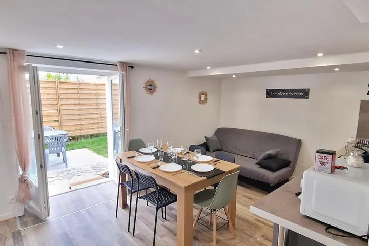 Ferienhaus für 9 Personen, mit Garten und Ausblick, kinderfreundlich - 1