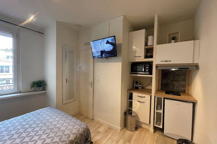 Ganze Wohnung, Furnished and equipped room in a downtown residence in Montluçon, Montluçon und Umgebung