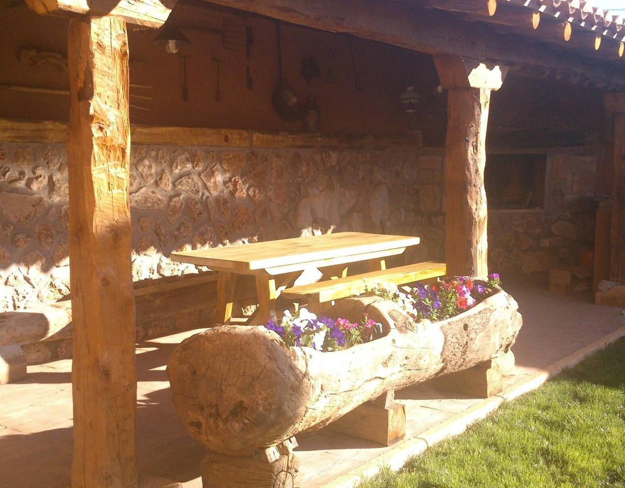 Finca 'Los Barruecos' mit Bergblick, Gemeinschaftsterrasse und Wi-Fi in Pinilla de los Barruecos, Burgos Provinz