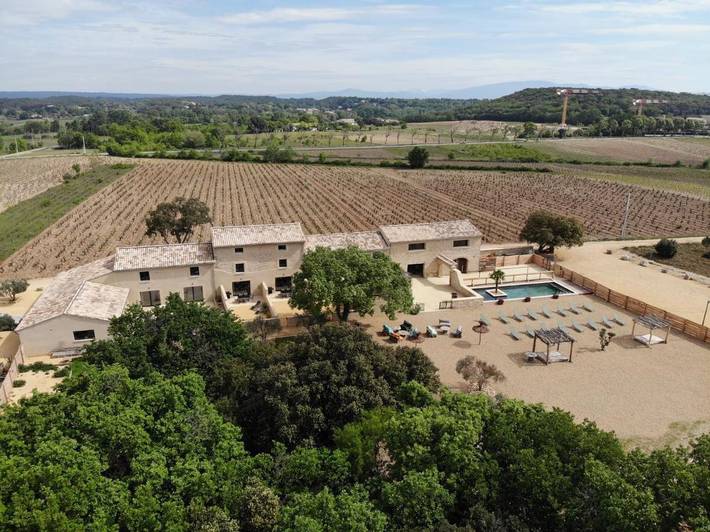 Location de vacances pour 6 personnes, avec jardin ainsi que vue et piscine à Suze-la-Rousse - 2