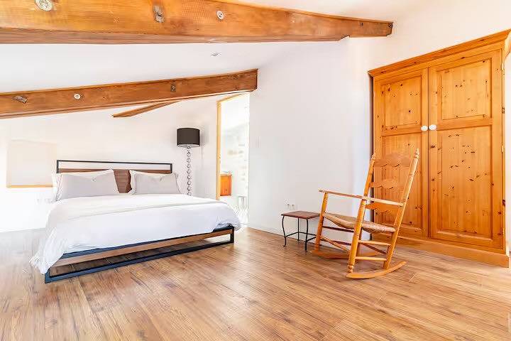 Location de vacances pour 10 personnes, animaux acceptés à Mailhac