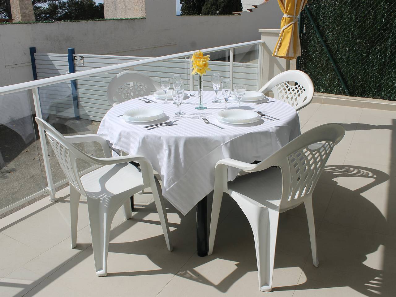 Apartamento entero, Apartamento para 4 en Rosas con piscina comunitaria y acceso directo a la playa in l'Almadrava, Roses