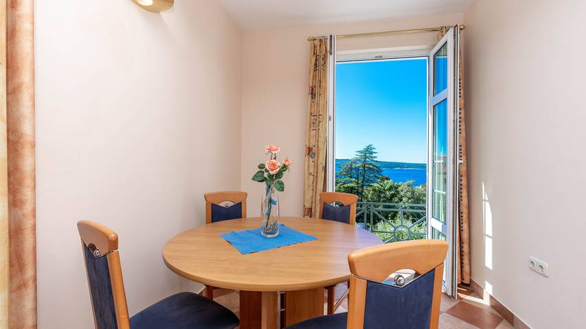 Ganze Wohnung, Apartman Villa Roza Crikvenica by Villas Guide in Gradsko kupalište (Crikvenica), Crikvenica